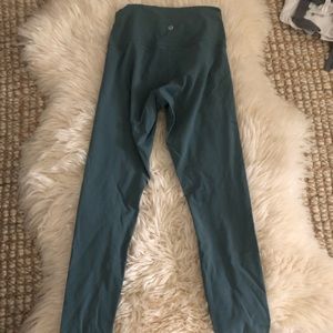 Wunder under 7/8ths full on luon